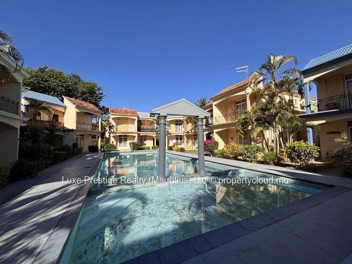 Townhouse Entièrement Rénové de 2 Chambres à Louer à Mont Choisy | À 2 Minutes à Pied de la Plage avec Piscine Commune