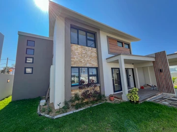 4 Bedroom Villa