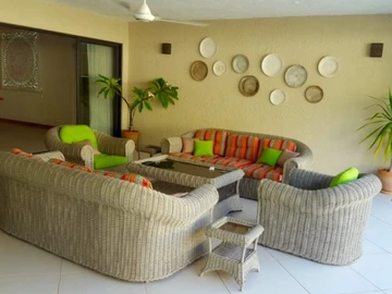 4 Bedroom Villa