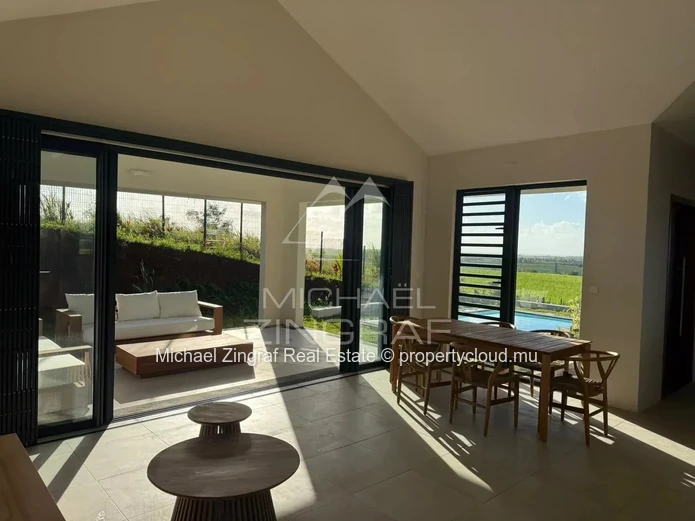 Villa neuve meublée avec vue dégagée à Belle Vue Harel