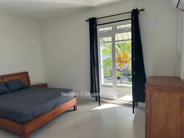 Cozy 2-Bedroom Townhouse For Rent 