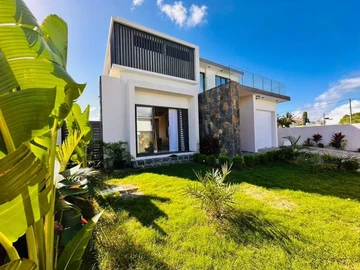 4 Bedroom Villa