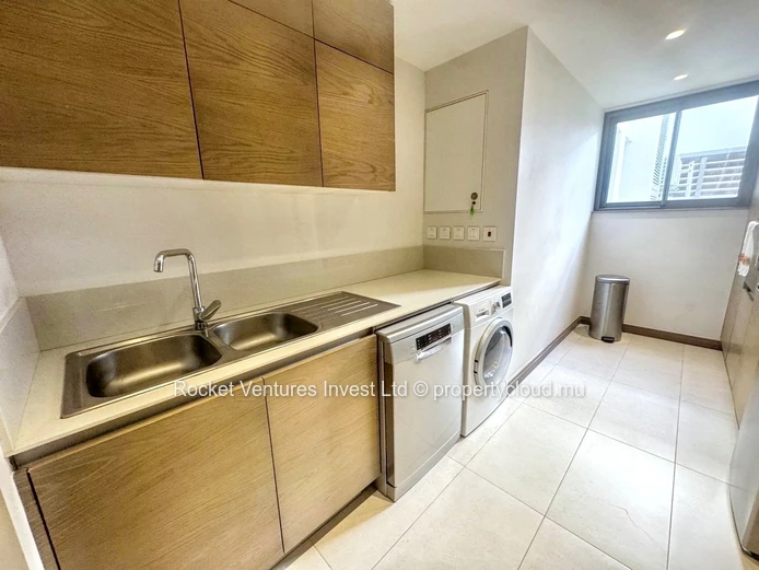 Appartement 3 Chambres + Bureau, Mont Choisy Le Golf