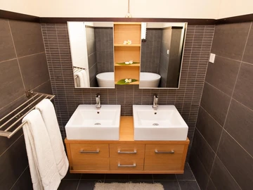 4 Bedroom Townhouse, Duplex