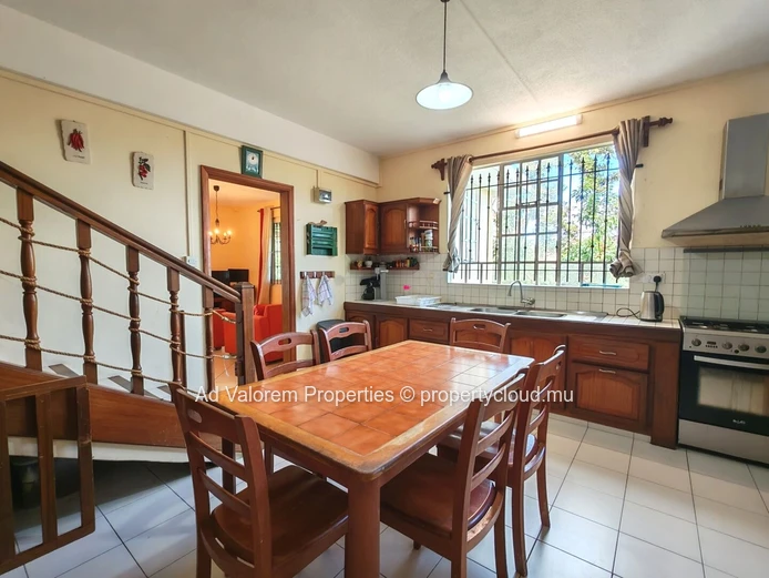 FOR SALE: Spacious 197 m² Duplex with Private Garden in Vacoas!
