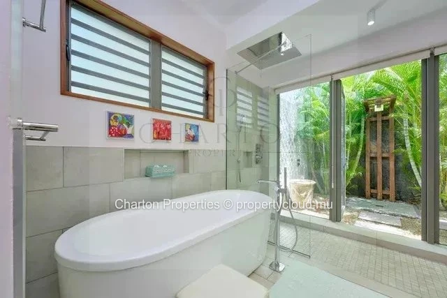 Villa de 3 chambres en suite - Une signature résidentielle à Balaclava