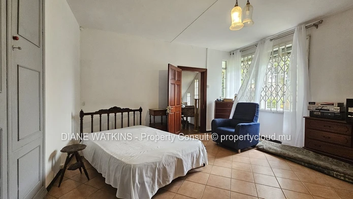 Maison Spacieuse de 4 Chambres à coucher à vendre à Curepipe