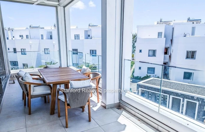 Appartement en Bord de Mer à Louer - 3 Chambres, Grand Gaube, Nord