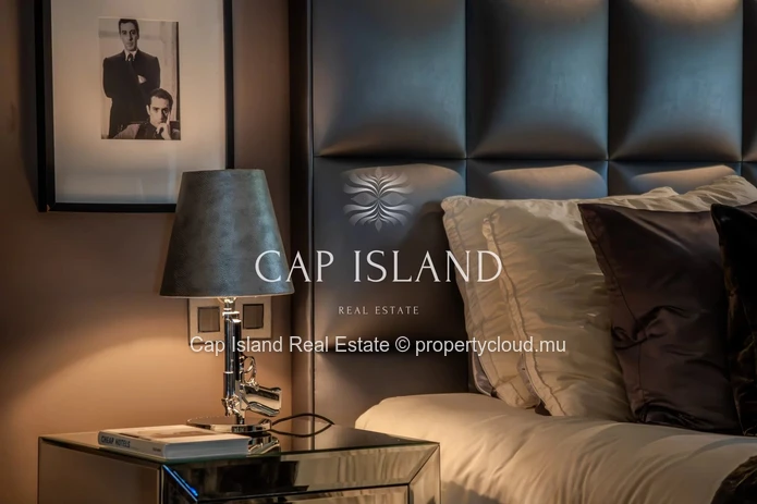 Villa d’exception sur le golf, jardin tropical et vue mer
