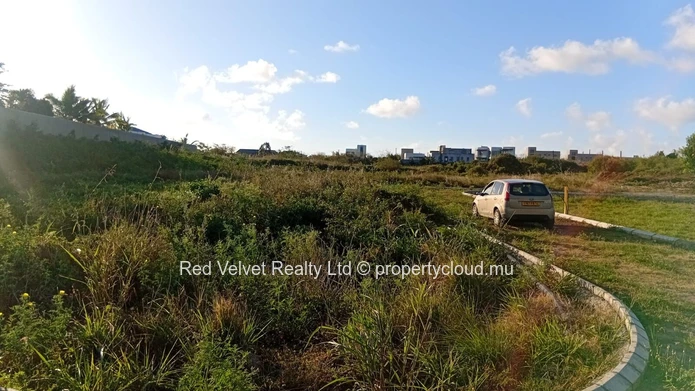 Terrain résidentiel à vendre près de Grand Baie – 4 Arpents