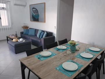 5 Bedroom Apartment