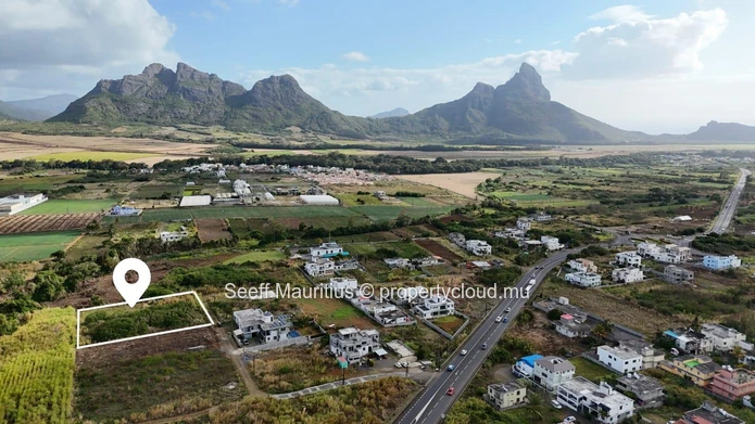 Great Location Between Phoenix and Quatre Bornes – Residential Land for Sale