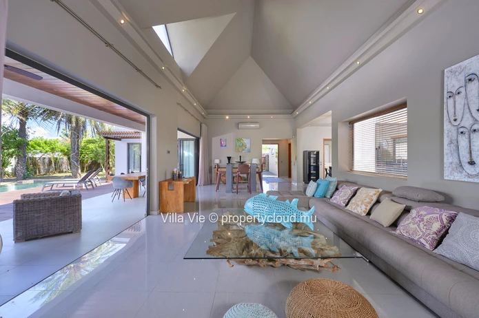 Grand Baie - 4 bedroom villa with private pool