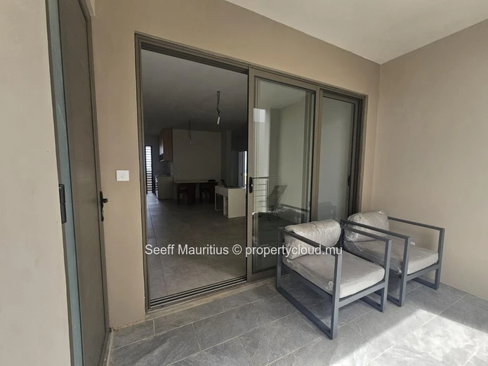 Penthouse Neuf avec Piscine et Vues Imprenables