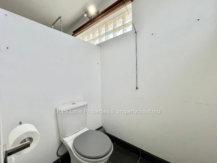Élégant Duplex de 3 Chambres à Vendre dans le Prestigieux Quartier de Floréal, Île Maurice