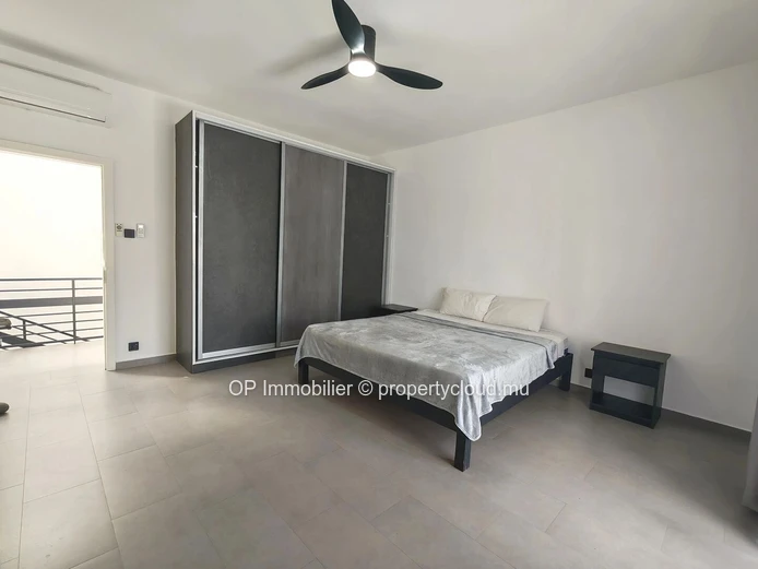 Maison meublée 4 chambres avec piscine à louer à Péreybère