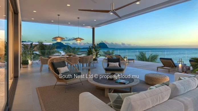 Luxury 3-bedroom sea front and sea view apartment 