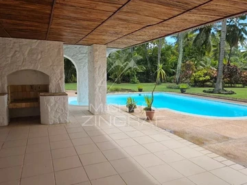 5 Bedroom Villa