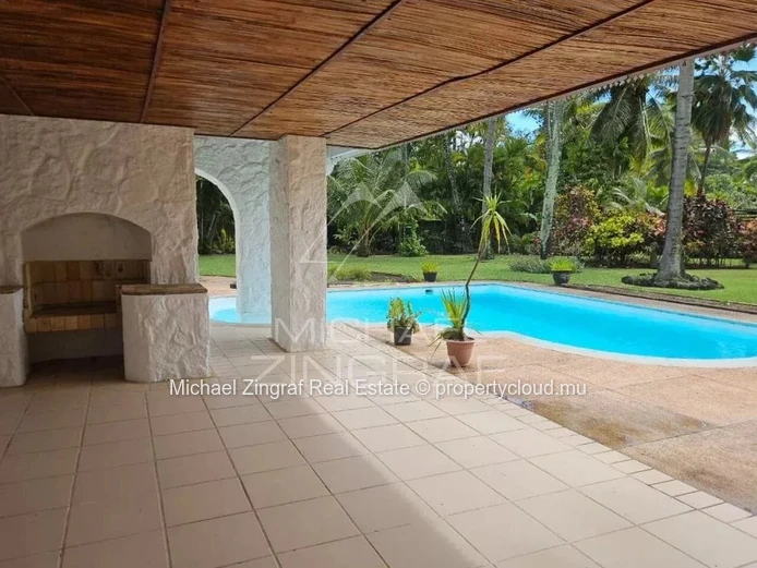 Villa spacieuse avec piscine et grand jardin à Pereybère