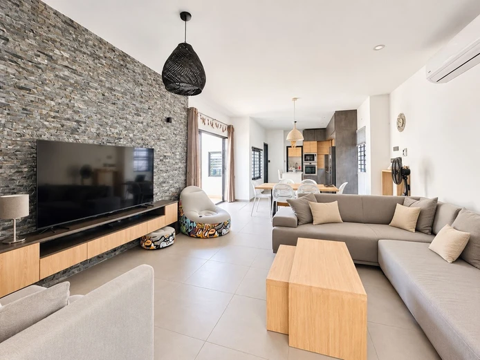An Intimate Villa Just A Few Steps From The Beach