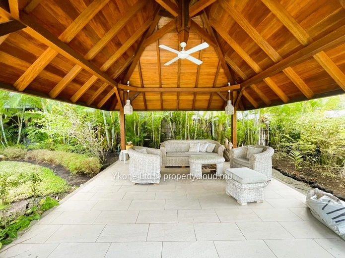 Villa For Sale In Black River