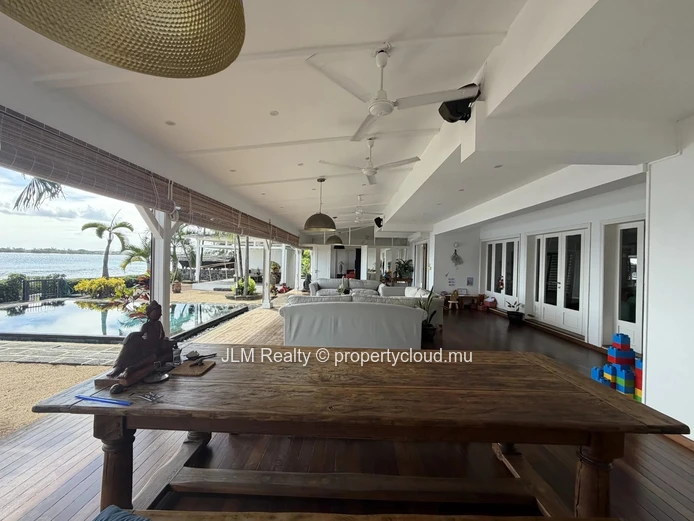 Exceptional Beachfront Villa for rent in Tamarin, Mauritius
