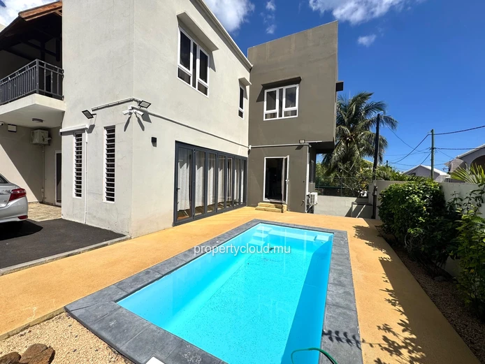 Modern 3-bedroom villa with pool for rent – Flic-en-Flac, Mauritius