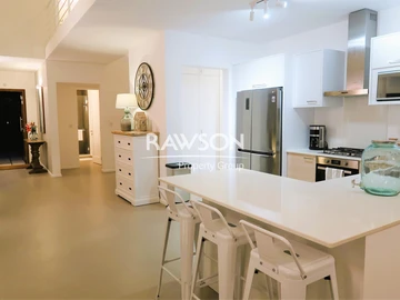 3 Bedroom Townhouse, Duplex