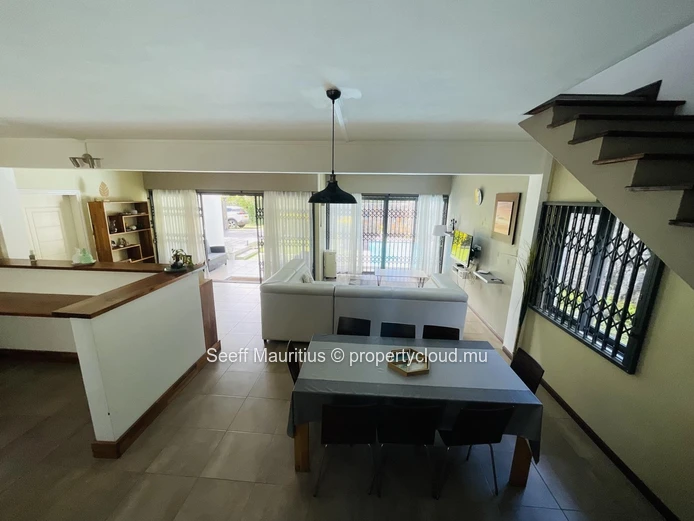 Villa Exquise Meublée avec Piscine Privée à Calodyne