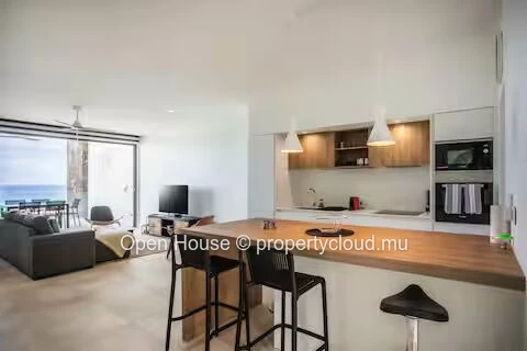 Appartement 2 chambres avec piscine à vendre à Rivière Noire