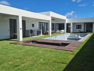 4 Bedroom Villa