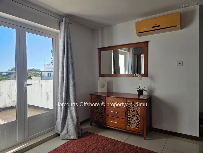 Maison mitoyenne de 3 chambres à louer, prête à emménager, à Grand Baie !