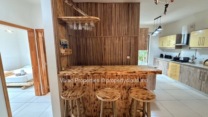 Appartement de 3 chambres en R+2 à vendre à Flic en Flac avec piscine0 Rs