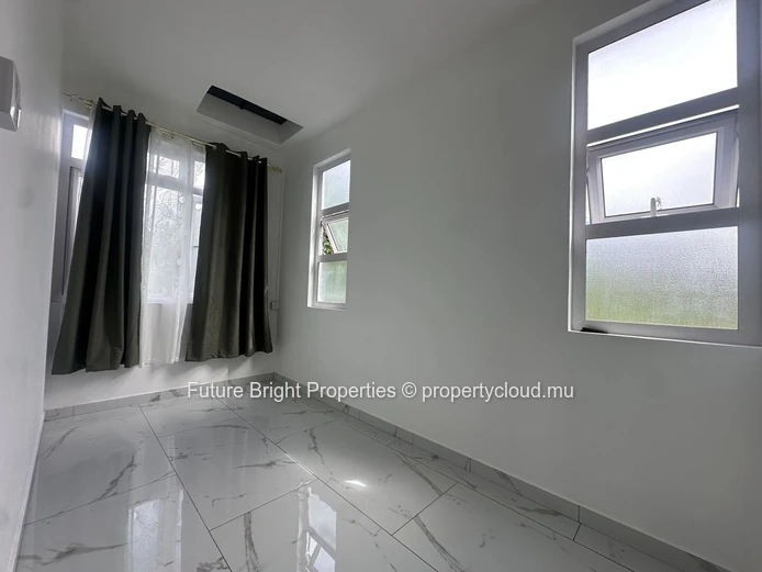 Duplex de 4 chambres à vendre à Plaine Magnien