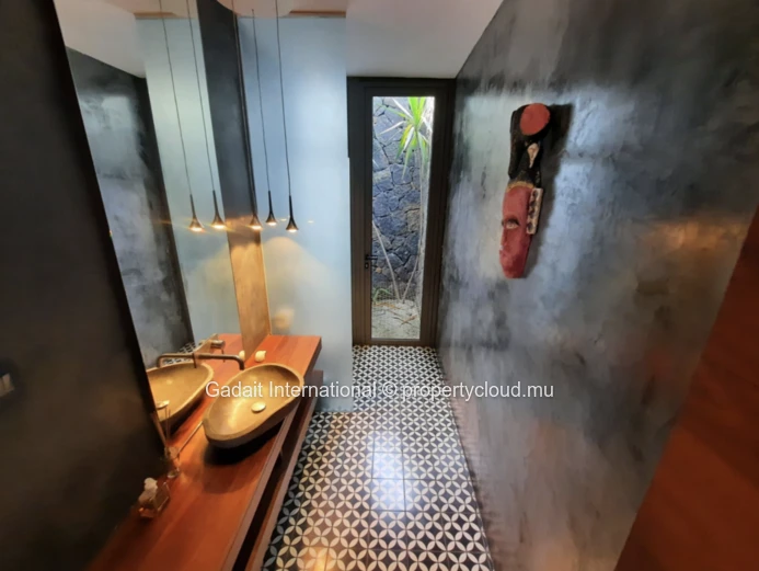 Luxury Rental at Anahita: Magnificent 5-Suite Villa, Private Pool & Golf View