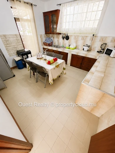 Villa rénovée de 3 chambres à louer à long terme – Rs 50 000/mois