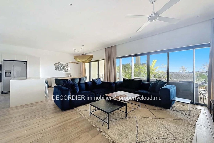 Penthouse with Lagoon & Coin de Mire Views