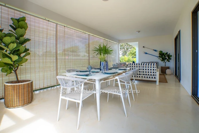Exceptional 3-Bedroom Sea View Villa in Les Hautes Rives, Azuri