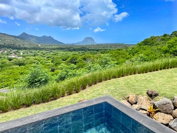 5 Bedroom Villa