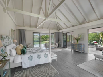 6 Bedroom Villa
