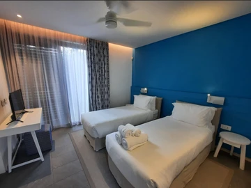 5 Bedroom Villa