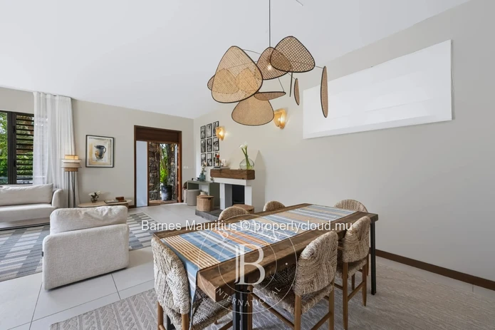 FLORÉAL – Elegant Family Home with Garden - 5 bedrooms