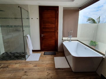 4 Bedroom Villa
