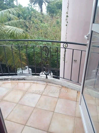 A VENDRE Grand Gaube, duplex 2 chambres. (60 M2)
