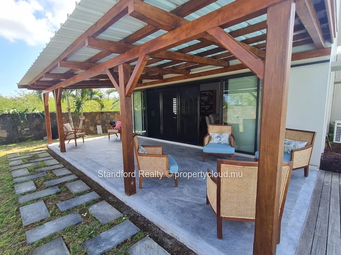 À Louer – Villa 3 Chambres à Balaclava | Rs 120,000 / mois (négociable)