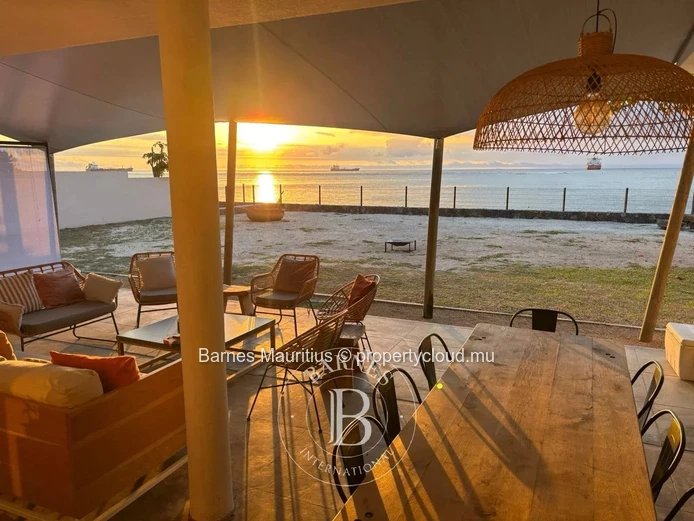 BAIE DU TOMBEAU - Maison pied dans l'eau - 3 chambres