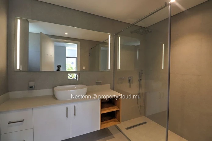 Exceptionnel appartement de 2 chambres dans une résidence sécurisée.