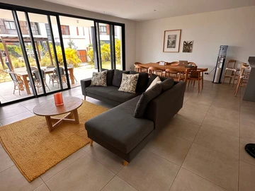 5 Bedroom Villa