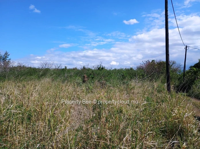 200 metres to Mont Choisy Smart City's Bois des Champs