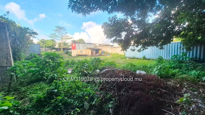 Two Residential plots for Sale – Royal Road, Highlands 